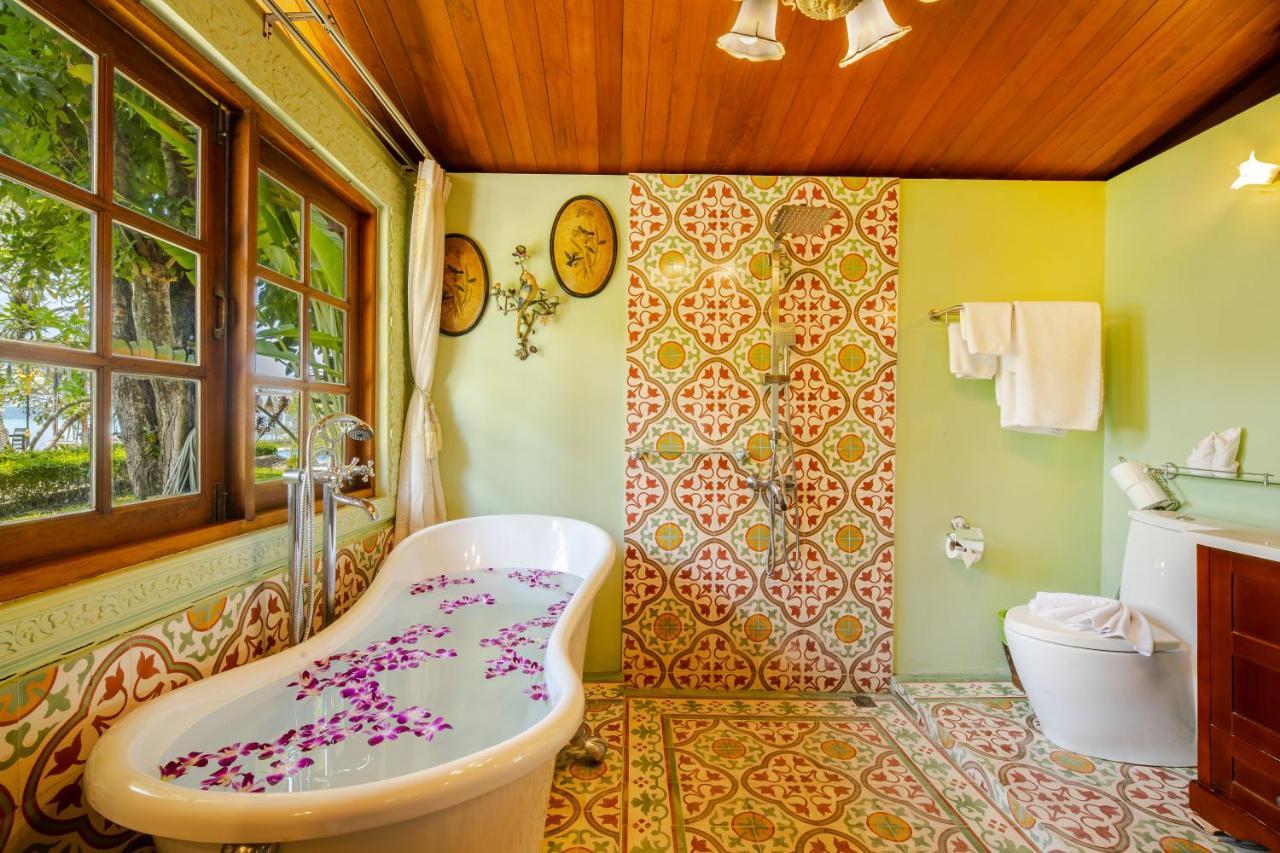 Royal Thai Villa Phuket - Sha Extra Plus Rawai Esterno foto