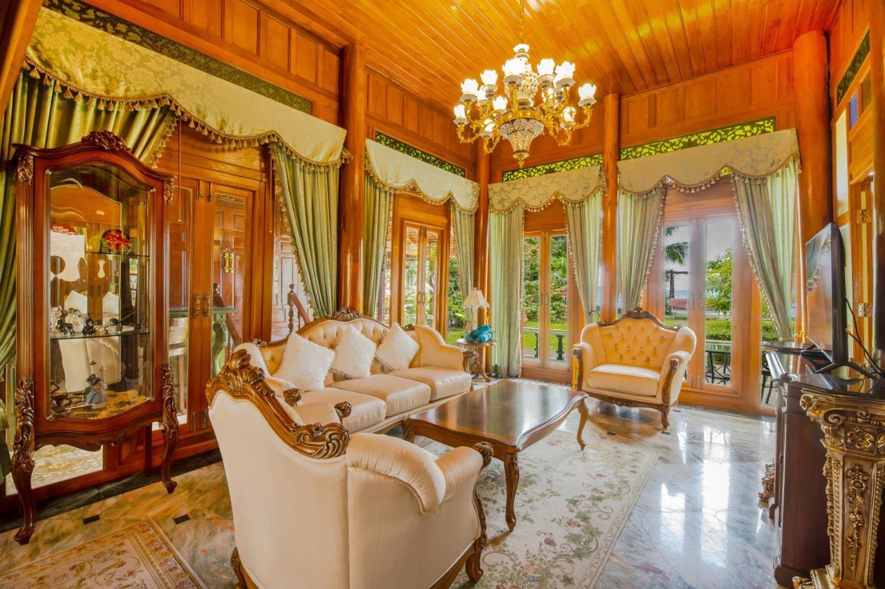 Royal Thai Villa Phuket - Sha Extra Plus Rawai Esterno foto